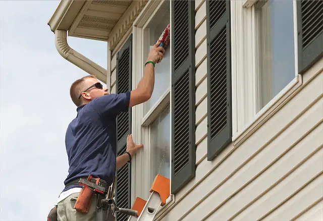 Inset image representing WINDOW CLEANING